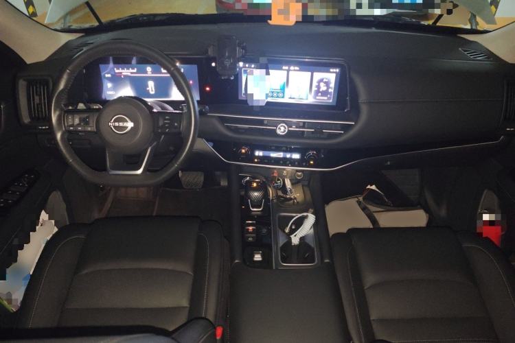 Used Nissan Pathfinder 2024 380 VC-TURBO Two-Wheel Drive Smart Edition 7-Seater Center Console
