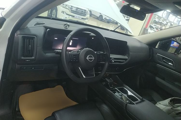 Used Nissan Pathfinder 2024 380 VC-TURBO Two-Wheel Drive Smart Enjoyment Edition 6 Seats Center Console