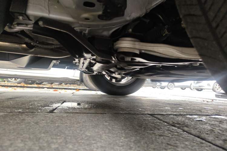 Used Nissan Pathfinder  Chassis Front Right