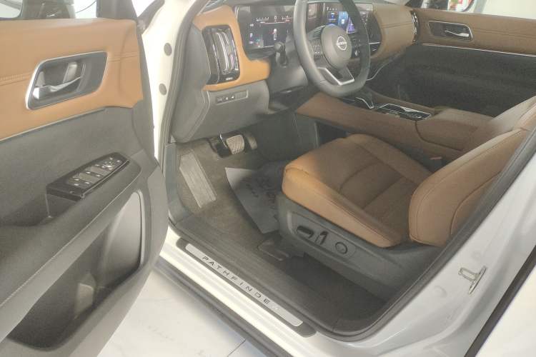Used Nissan Pathfinder 2024 380 VC-TURBO Four-Wheel Drive Intelligent Driving Version 6 Seats Driver Seat