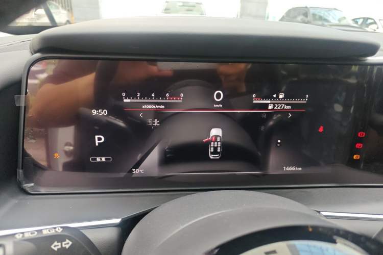 Used Nissan Pathfinder  Instrument Cluster
