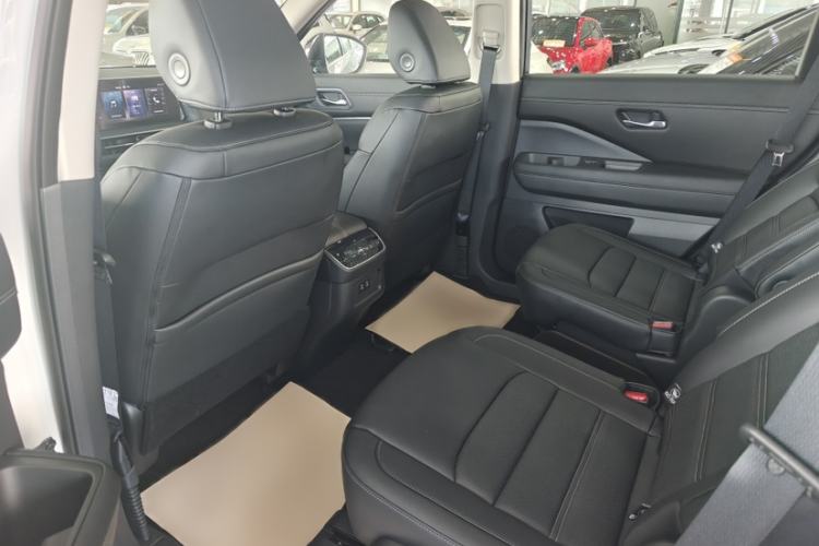 Used Nissan Pathfinder 2024 380 VC-TURBO Four-Wheel Drive Intelligent Driving Version 6 Seats Interior 1