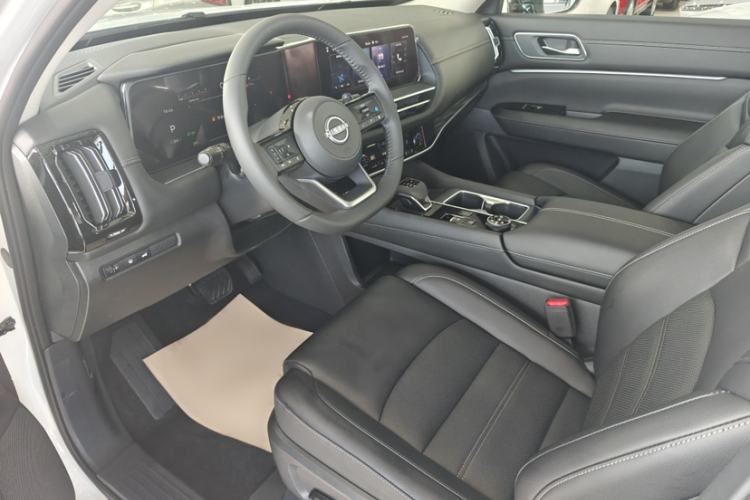 Used Nissan Pathfinder 2024 380 VC-TURBO Four-Wheel Drive Intelligent Driving Version 6 Seats Interior 3