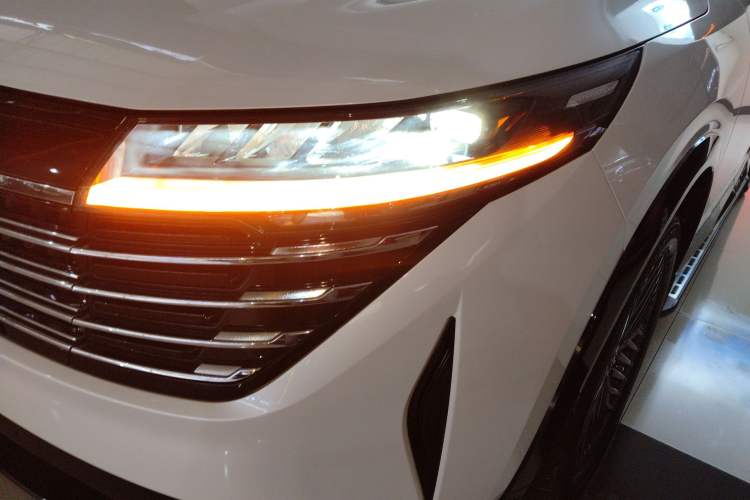 Used Nissan Pathfinder 2024 380 VC-TURBO Four-Wheel Drive Prestige Edition 6 Seats Left Front Headlight