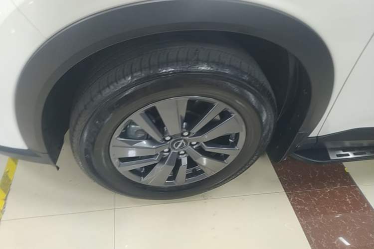 Used Nissan Pathfinder 2024 380 VC-TURBO Two-Wheel Drive Smart Enjoyment Edition 6 Seats Left Front Wheel Hub