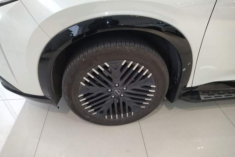 Used Nissan Pathfinder 2024 380 VC-TURBO Four-Wheel Drive Prestige Edition 6 Seats Left Front Wheel Hub