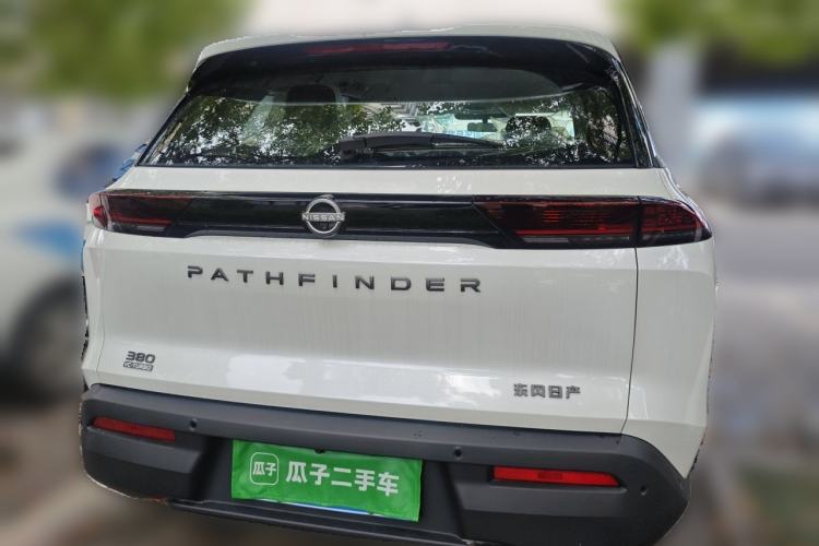 Used Nissan Pathfinder  Rear