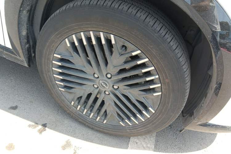 Used Nissan Pathfinder 2024 380 VC-TURBO Four-Wheel Drive Prestige Edition 6 Seats Right Front Wheel Hub