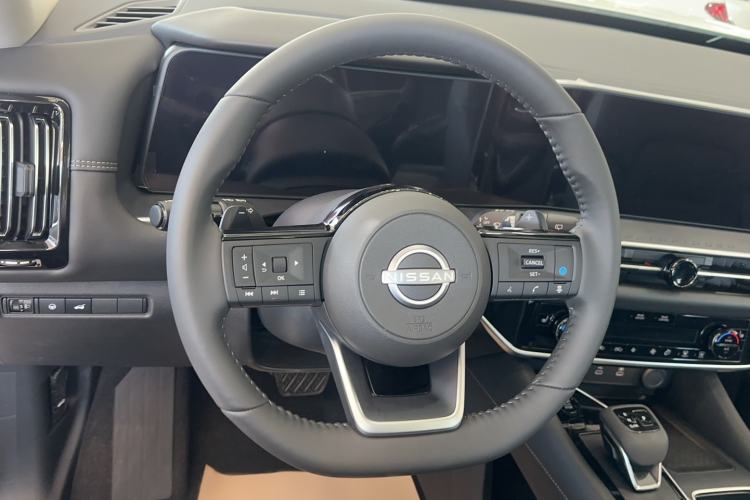 Used Nissan Pathfinder 2024 380 VC-TURBO Four-Wheel Drive Intelligent Driving Version 6 Seats Steering Wheel