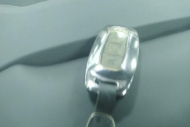Used Nissan Pathfinder 2024 380 VC-TURBO Two-Wheel Drive Smart Enjoyment Edition 6 Seats Vehicle Key
