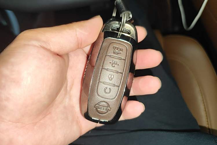 Used Nissan Pathfinder 2024 380 VC-TURBO Four-Wheel Drive Intelligent Driving Version 7 Seats Vehicle Key