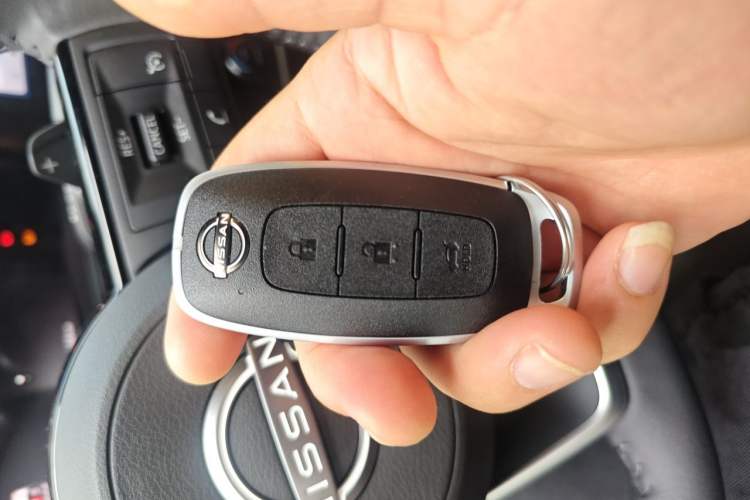 Used Nissan Pathfinder  Vehicle Key
