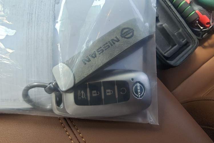 Used Nissan Pathfinder 2024 380 VC-TURBO Four-Wheel Drive Intelligent Driving Version 6 Seats Vehicle Key