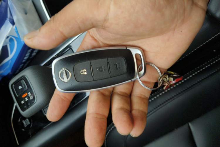 Used Nissan Pathfinder 2024 380 VC-TURBO Two-Wheel Drive Smart Edition 7 Seats Vehicle Key