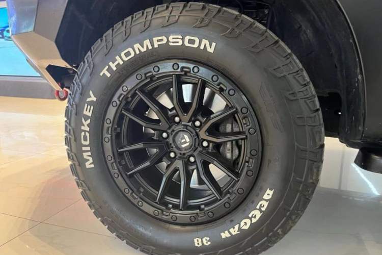 Used Nissan Patrol  Exterior 5