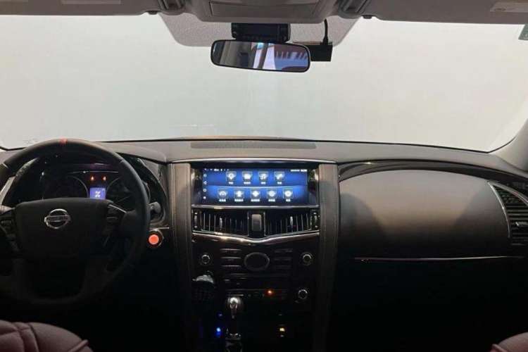 Used Nissan Patrol  Interior 1