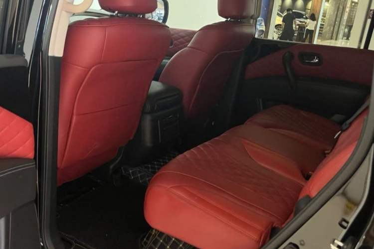 Used Nissan Patrol  Interior 3