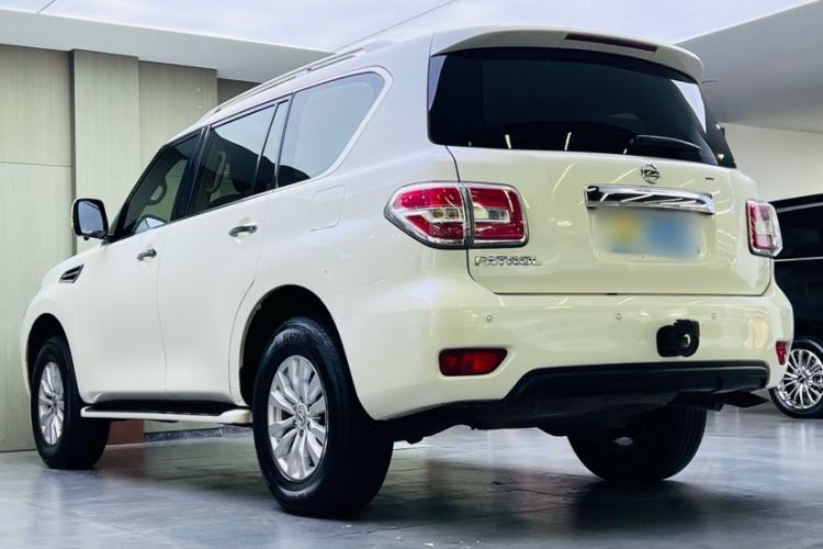 Used Nissan Patrol  Exterior 2