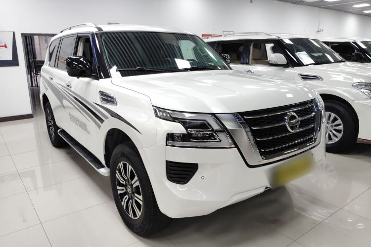 Used Nissan Patrol  Exterior 2