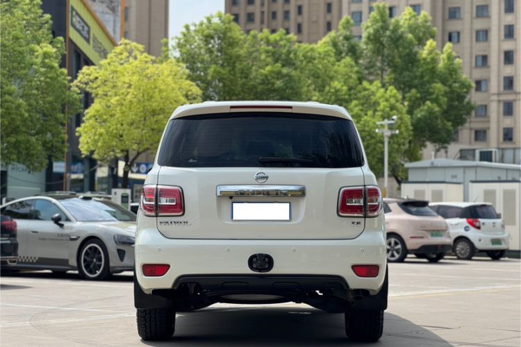 Used Nissan Patrol  Exterior 3