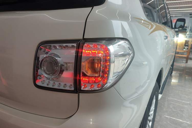 Used Nissan Patrol  Exterior 3