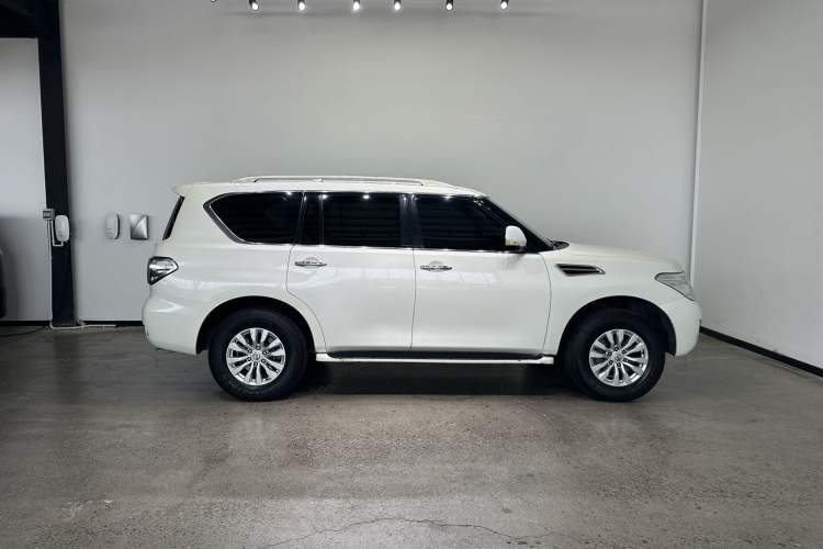 Used Nissan Patrol  Exterior 3