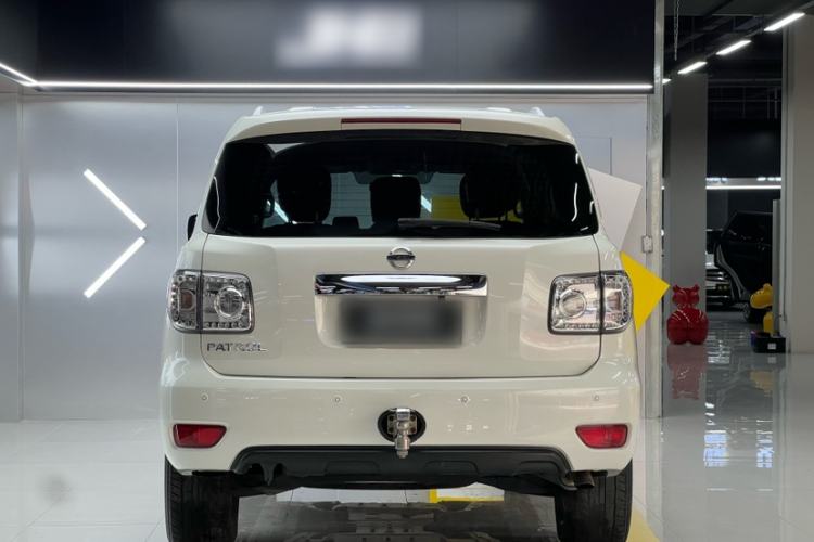 Used Nissan Patrol  Exterior 4