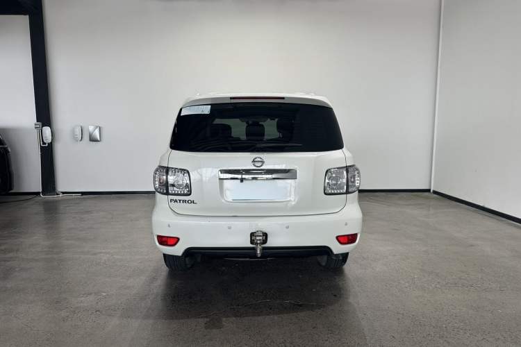 Used Nissan Patrol  Exterior 5