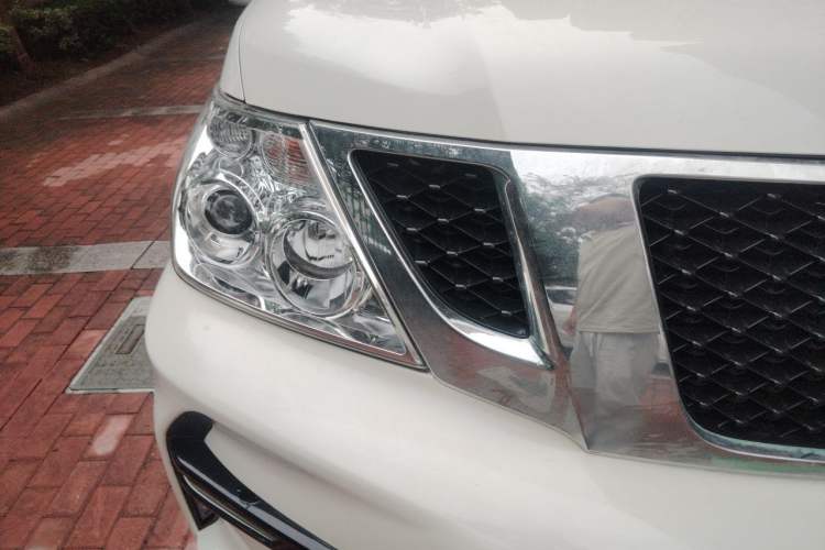 Used Nissan Patrol  Exterior 6