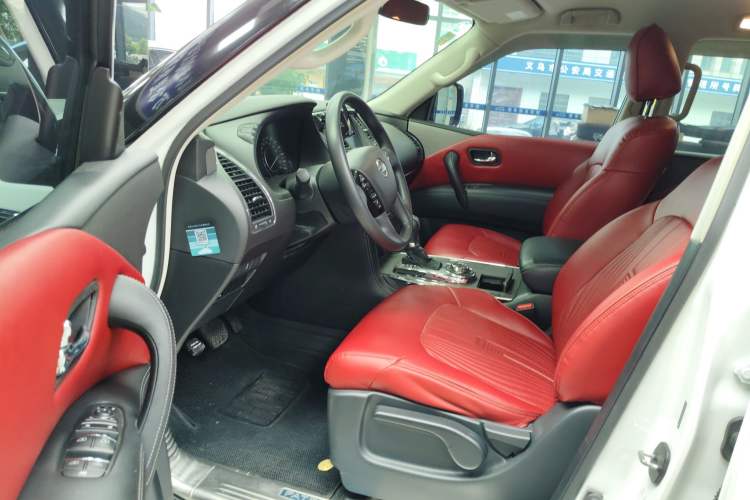 Used Nissan Patrol  Interior 1