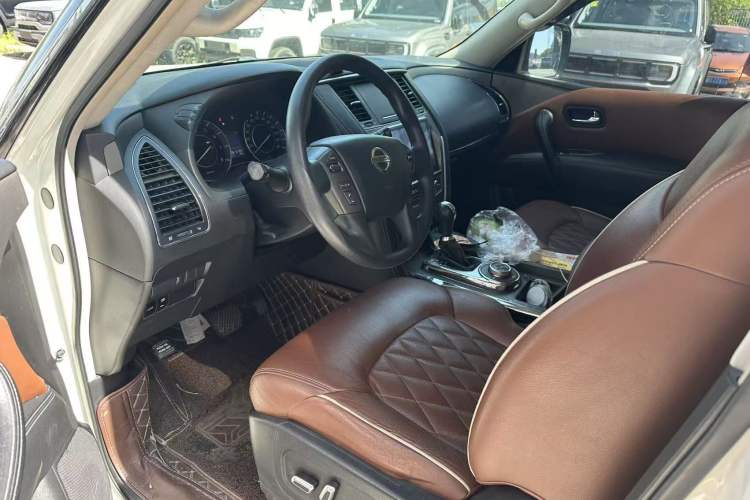 Used Nissan Patrol  Interior 1