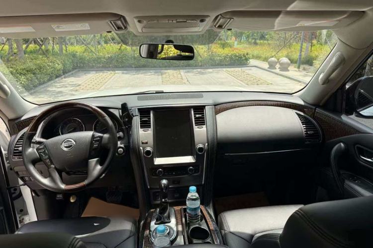 Used Nissan Patrol  Interior 1