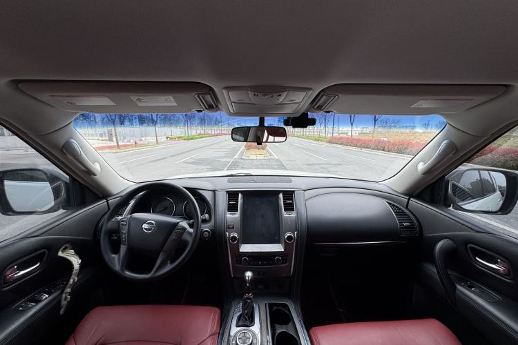 Used Nissan Patrol  Interior 1