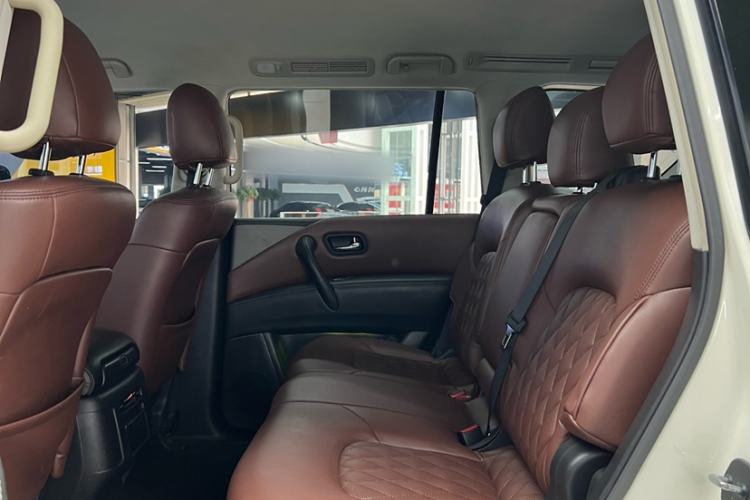 Used Nissan Patrol  Interior 2