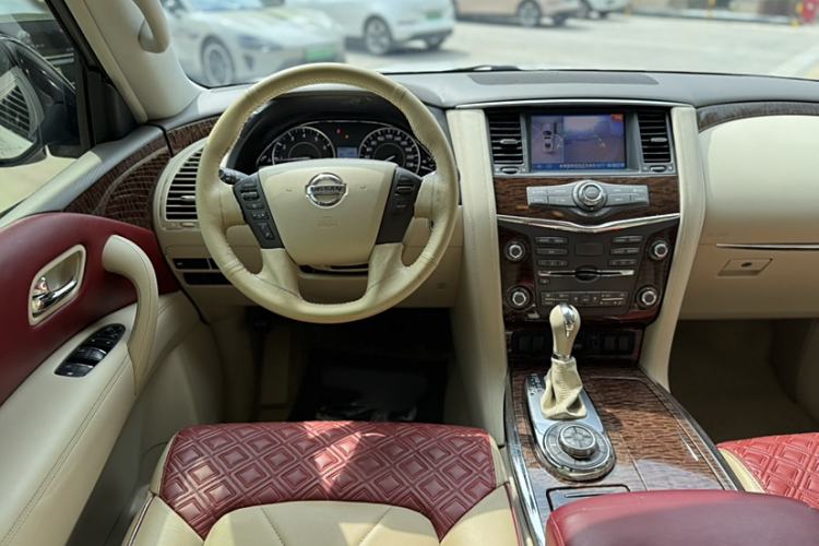Used Nissan Patrol  Interior 2