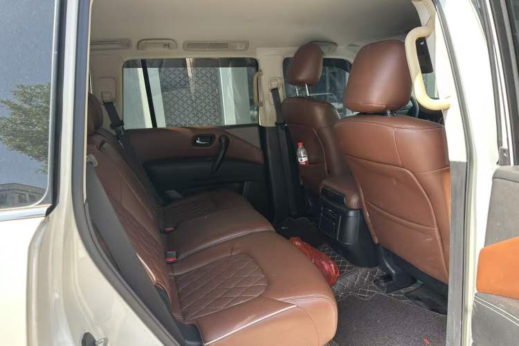 Used Nissan Patrol  Interior 2