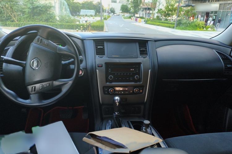 Used Nissan Patrol  Interior 2