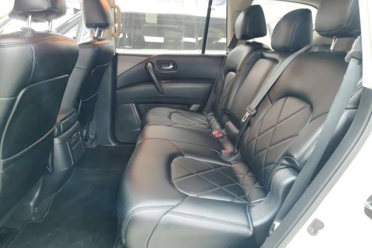 Used Nissan Patrol  Interior 2