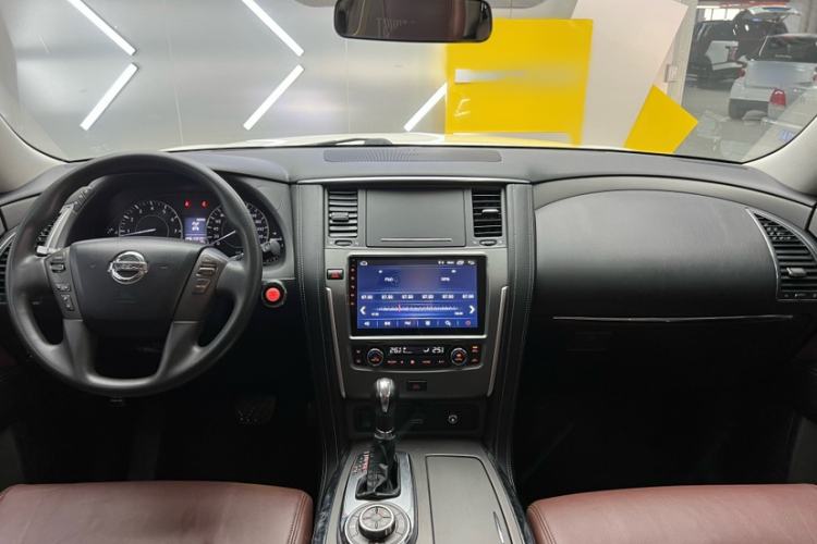 Used Nissan Patrol  Interior 3