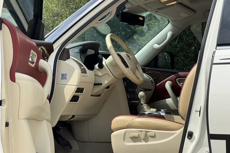Used Nissan Patrol  Interior 3