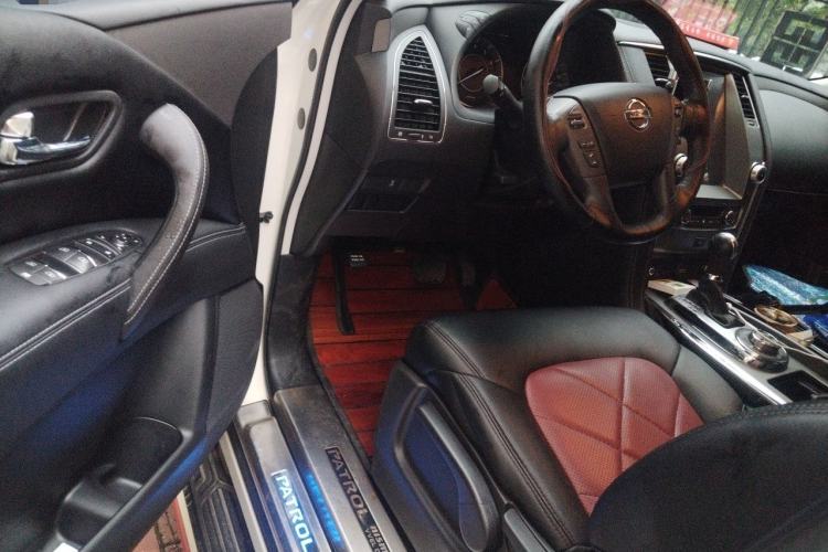 Used Nissan Patrol  Interior 3