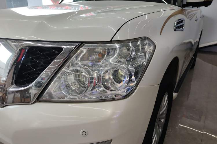 Used Nissan Patrol  Left Front Headlight