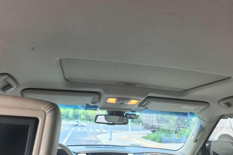 Used Nissan Patrol 2012 5.6L V8 Flagship Edition Headliner