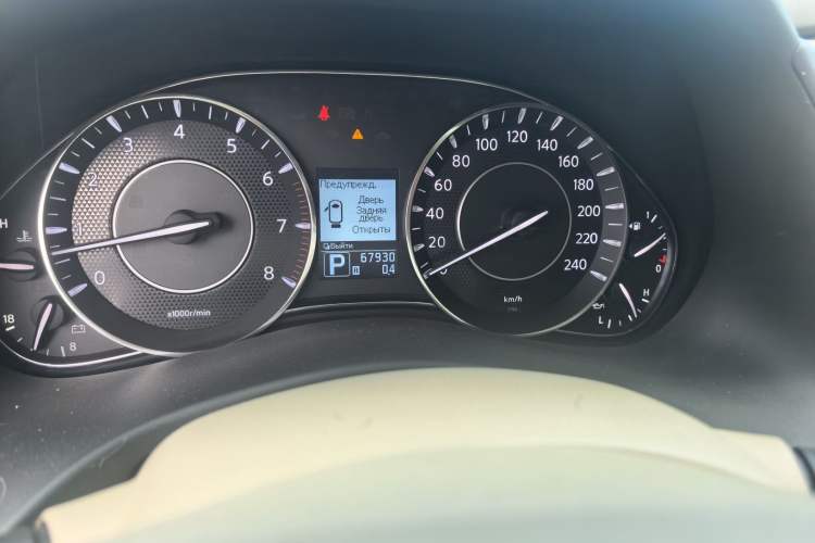 Used Nissan Patrol 2012 5.6L V8 Flagship Edition Odometer Close Up