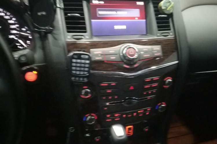 Used Nissan Patrol 2012 5.6L V8 Flagship Edition Audio And AC Panel