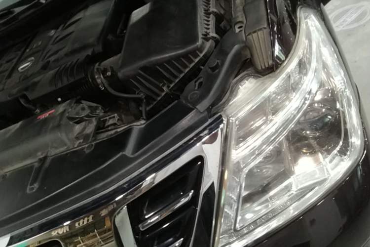 Used Nissan Patrol 2012 5.6L V8 Flagship Edition Engine Bay Left