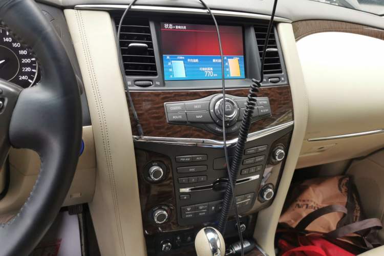 Used Nissan Patrol 2012 5.6L V8 Flagship Edition Audio And AC Panel