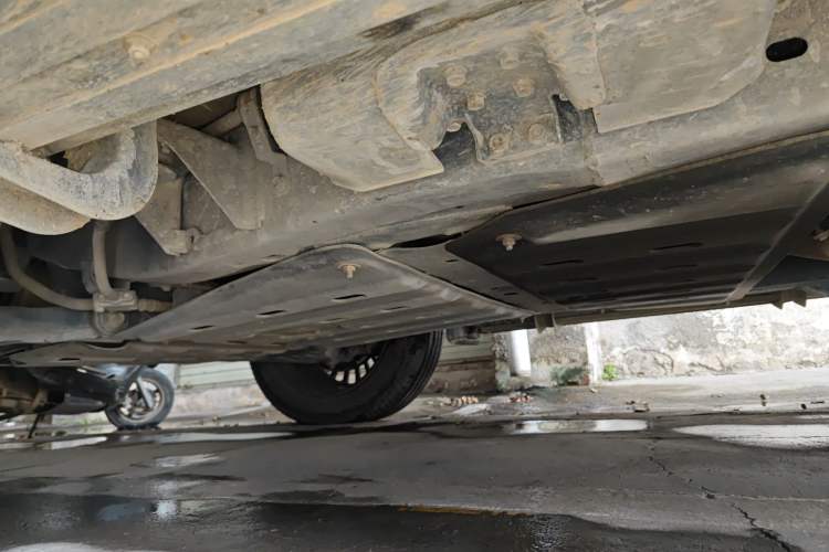 Used Nissan Patrol 2012 5.6L V8 Flagship Edition Chassis Front Left