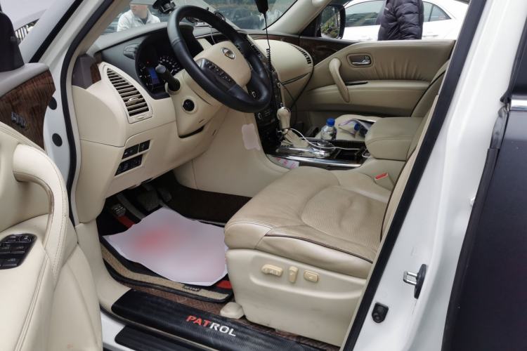 Used Nissan Patrol 2012 5.6L V8 Flagship Edition Driver Seat