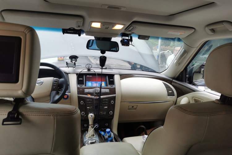 Used Nissan Patrol 2012 5.6L V8 Flagship Edition Headliner
